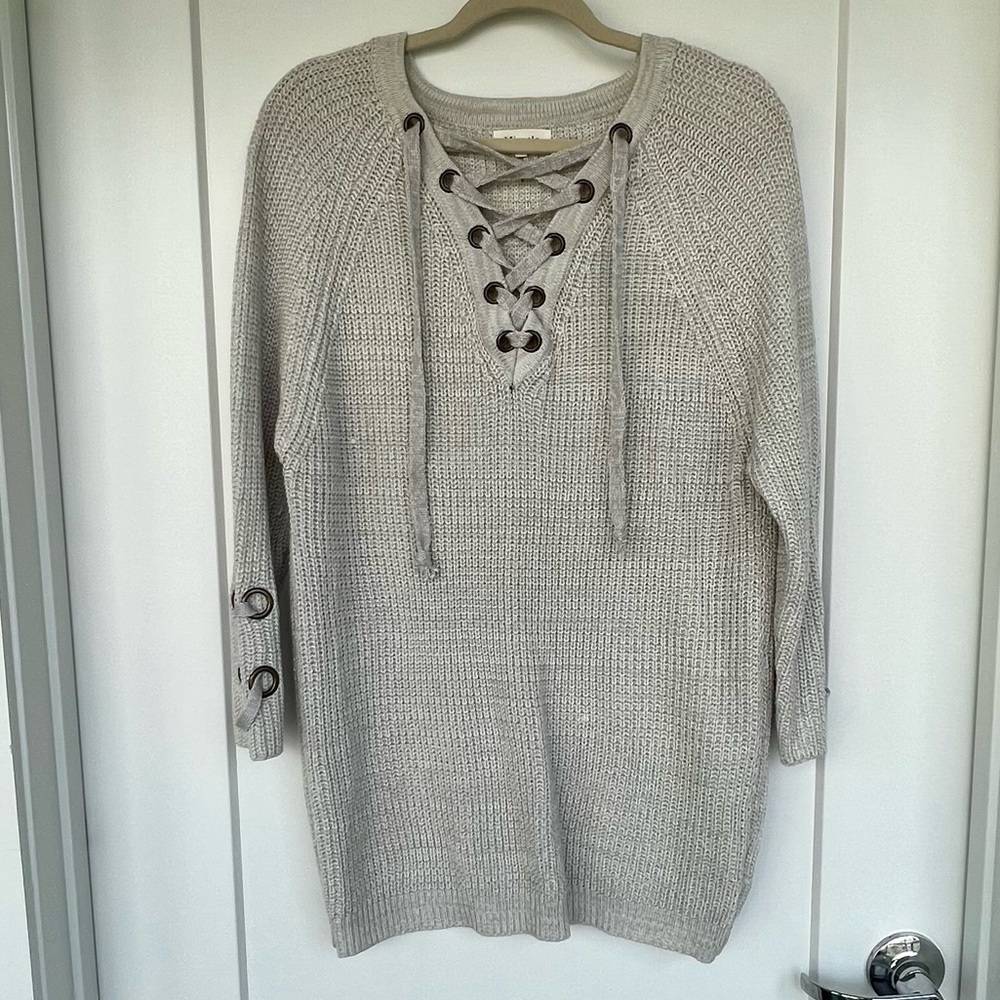 NWOT Miracle Tan/cream Tie Up Sweater